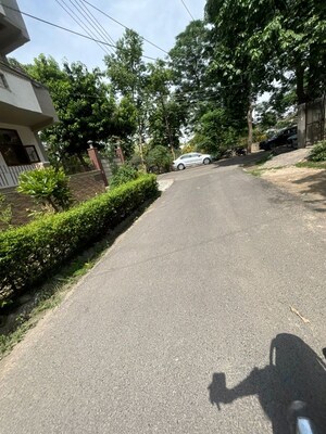 6+ BHK Independent House – Exterior View View at RWA Apartments Sector 52, Sector 52 - for Sale