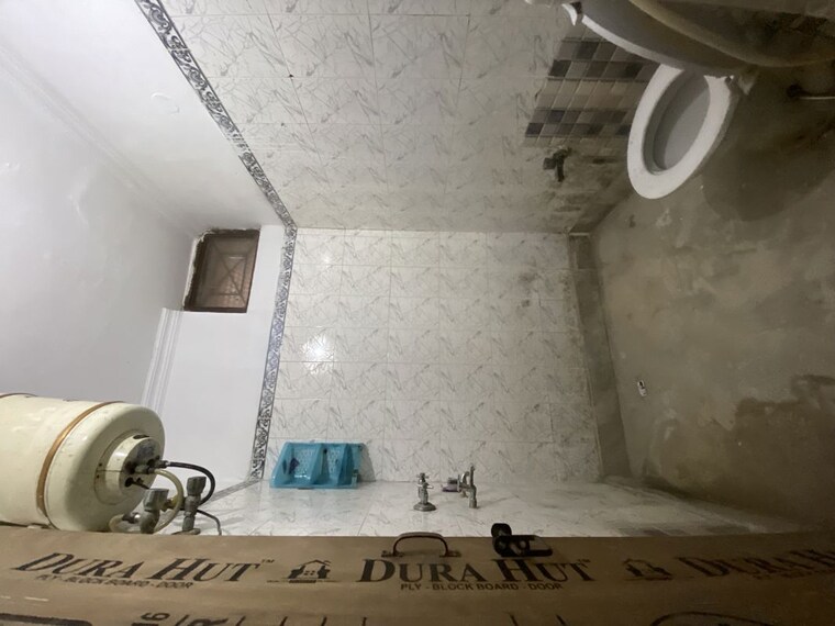 Bathroom, risland-sky-mansion 1 Bedroom 550 Sq.Ft. Builder Floor In Chattarpur Delhi 10264462