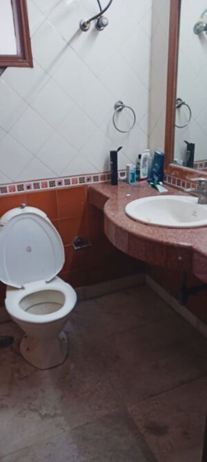Bathroom in 3 BHK Builder Floor at Gold Souk Golf Links Plots, Sushant Lok I – for Rent