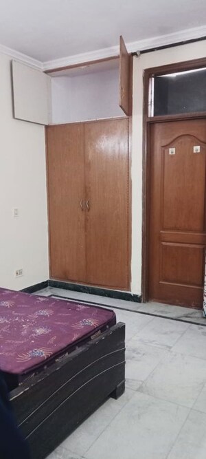 Furnished Amenities in 3 BHK Builder Floor at Gold Souk Golf Links Plots, Sushant Lok I – for Rent