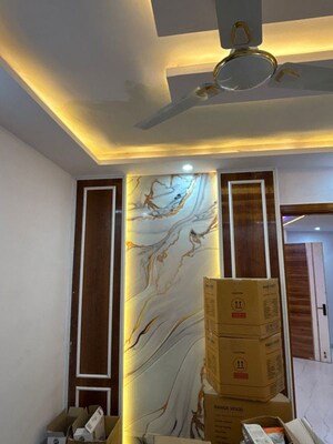 Furnished Amenities in 3 BHK Builder Floor at Dwarka Mor – for Sale