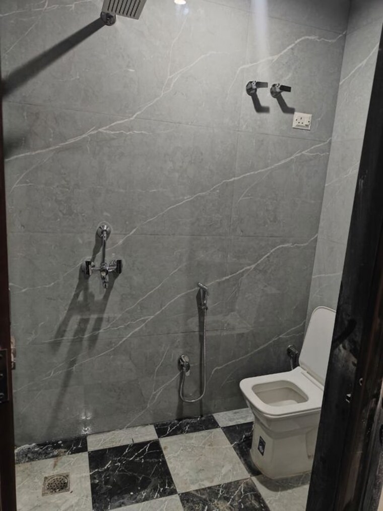 Bathroom, kohli-one-malibu-town 1 Bedroom 700 Sq.Ft. Builder Floor In Sector 47 Gurgaon 10264853
