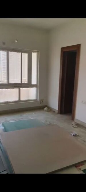 Room in 4 BHK Apartment at Hindon Green Apartments, Hindan Vihar – for Rent