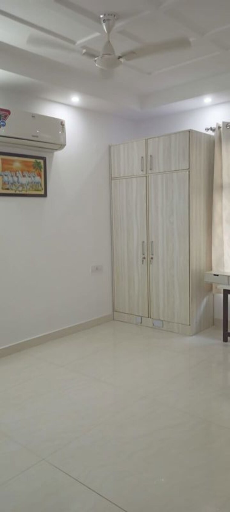 Room, dlf-city-phase-iv 3 Bedroom 270 Sq.Ft. Builder Floor In Dlf Phase iv Gurgaon 10264869