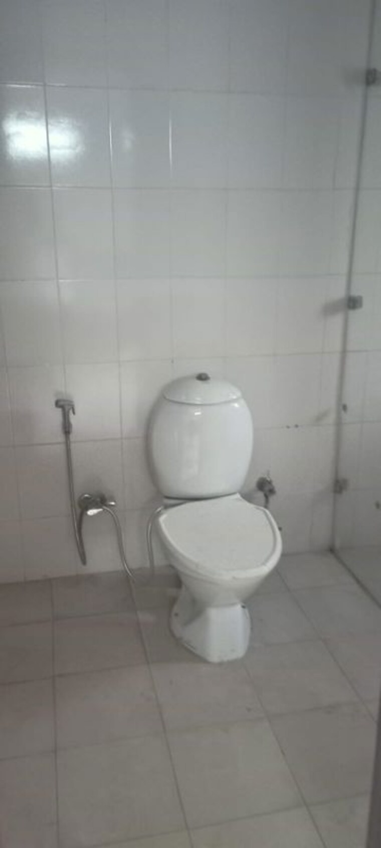 Bathroom, dlf-city-phase-iv 3 Bedroom 270 Sq.Ft. Builder Floor In Dlf Phase iv Gurgaon 10264869