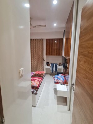 Furnished Amenities in 4 BHK Apartment at Raheja Odyssey, Kandivali East – for Sale