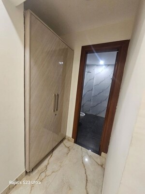 Room in 2 BHK Apartment at Signature Global Prime, Sector 63a – for Rent