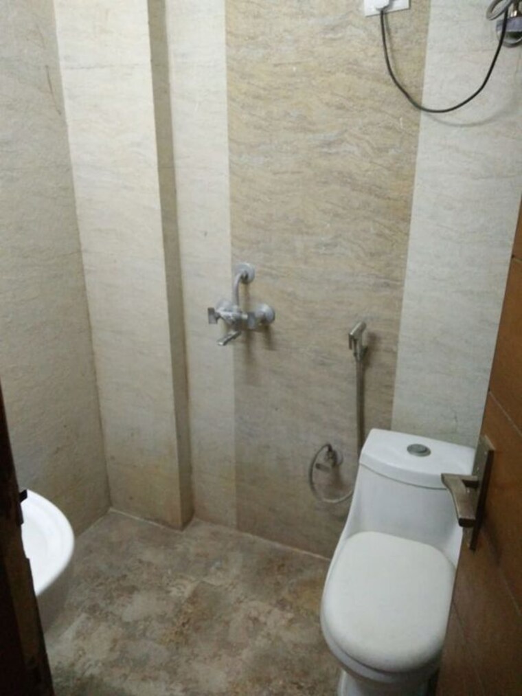 Bathroom, saket 3 Bedroom 1000 Sq.Ft. Builder Floor In Saket Delhi 10265026