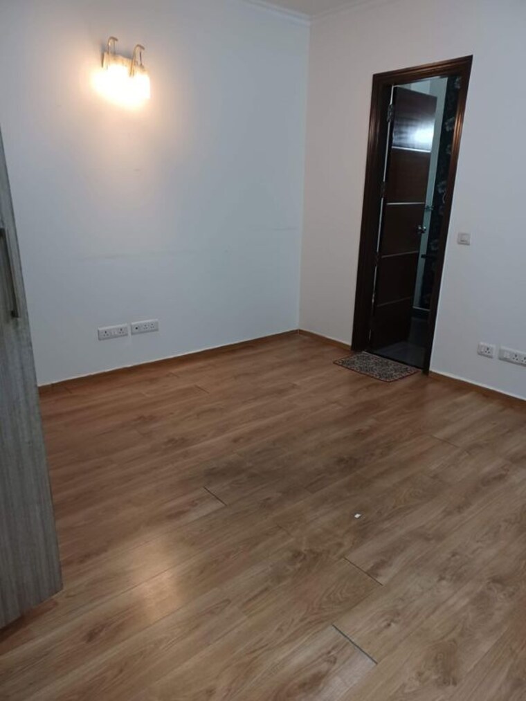 Room, chittaranjan park 1 RK 300 Sq.Ft. Builder Floor In Chittaranjan Park Delhi 10265032