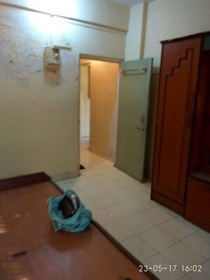 Bathroom in 1 BHK Apartment at Dombivli East – for Rent
