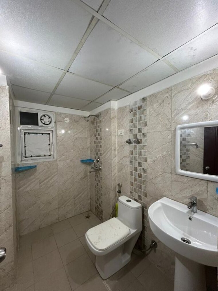 Bathroom, aims-golf-avenue-i 3.5 Bedroom 1825 Sq.Ft. Apartment In Sector 75 Noida 10264856