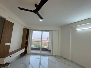 Room in 3.5 BHK Builder Floor at M3M Soulitude, Sector 89 – for Rent