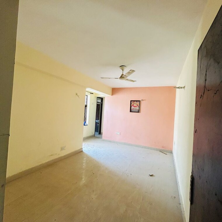 Room, basant gaon 3 Bedroom 703 Sq.Ft. Builder Floor In Basant Gaon Delhi 10265096