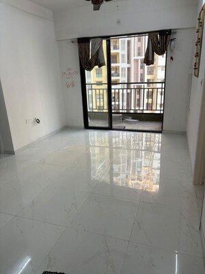 Room in 1 BHK Apartment at Runwal Gardens, Dombivli East – for Rent