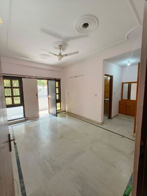 Room in 3 BHK Builder Floor at Kohli One Malibu Town Plot, Sector 47 – for Rent