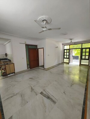 Room in 3 BHK Builder Floor at Kohli One Malibu Town Plot, Sector 47 – for Rent