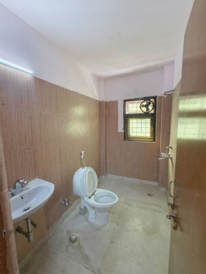 Bathroom in 3 BHK Builder Floor at Kohli One Malibu Town Plot, Sector 47 – for Rent
