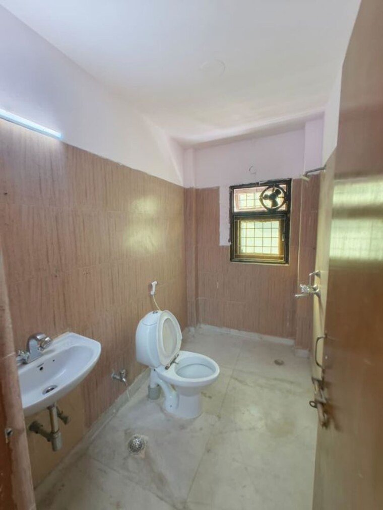 Bathroom, kohli-one-malibu-town-plot 3 Bedroom 270 Sq.Ft. Builder Floor In Sector 47 Gurgaon 10265045