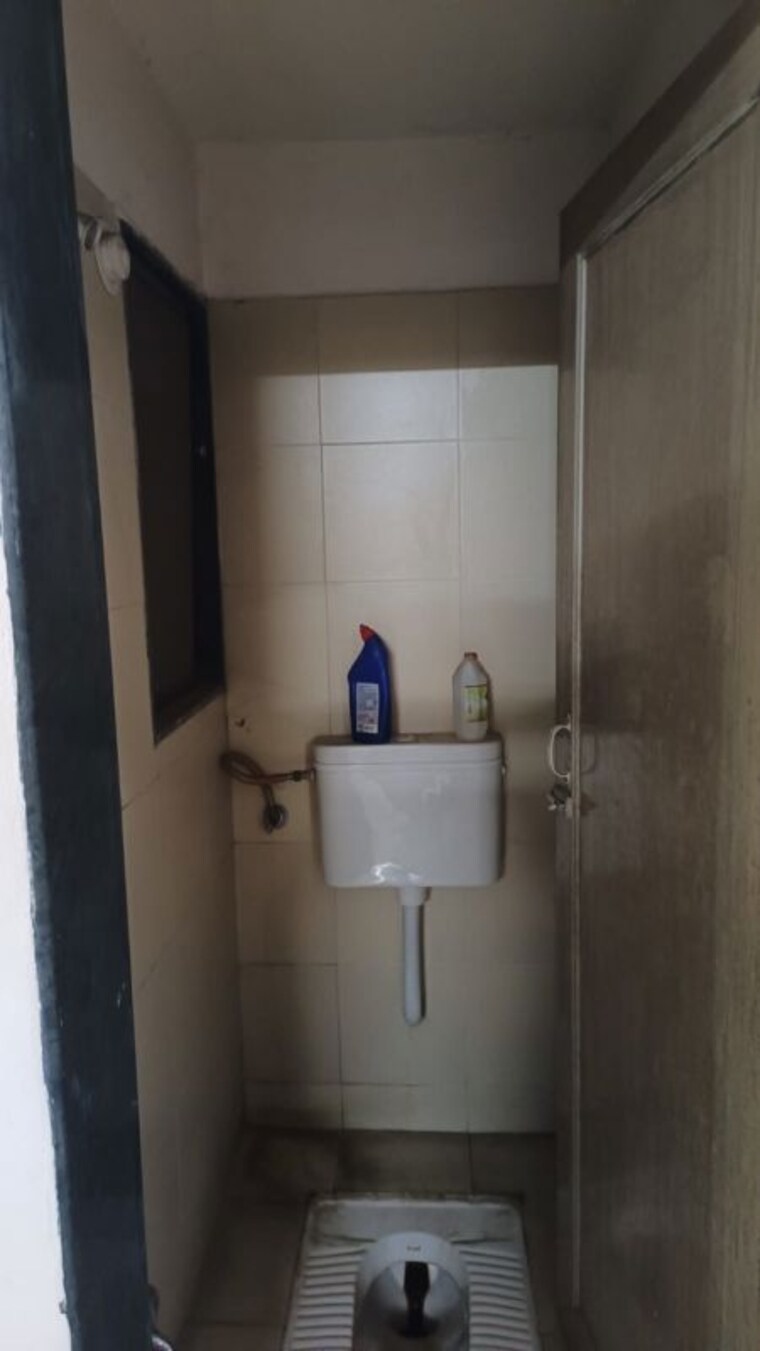 Bathroom, kasarvadavali 1 Bedroom 415 Sq.Ft. Apartment In Kasarvadavali Thane 10265242