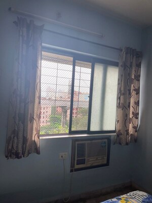 Room in 2 BHK Apartment at Rutu Enclave, Kasarvadavali – for Rent