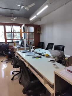 Office Space For Rent in Venus Benecia