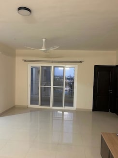 3 BHK + Pooja Room Apartment For Rent in Shriram Luxor