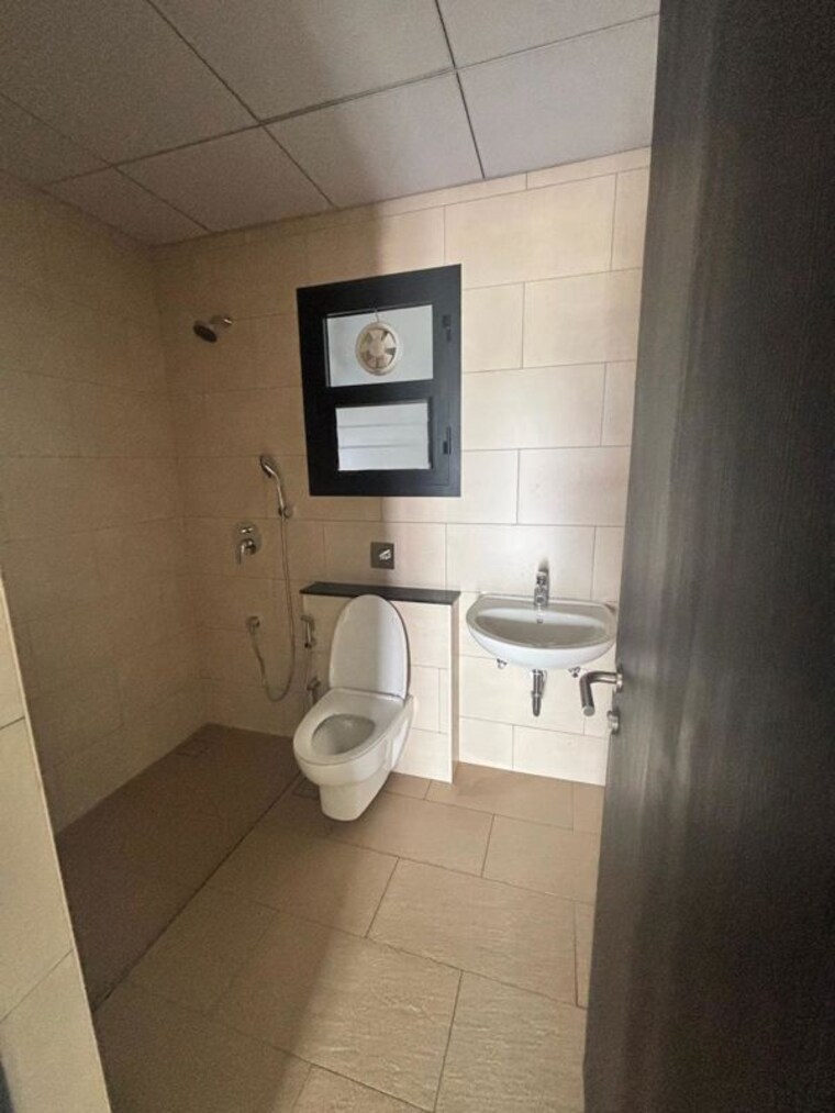 Bathroom, sobha-city-gurgaon 3 Bedroom 2342 Sq.Ft. Apartment In Sector 108 Gurgaon 10265481