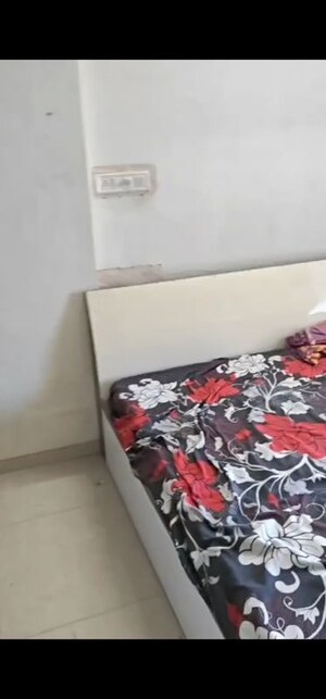 3 BHK Apartment For Rent in Antariksh Apartment, Mira Road