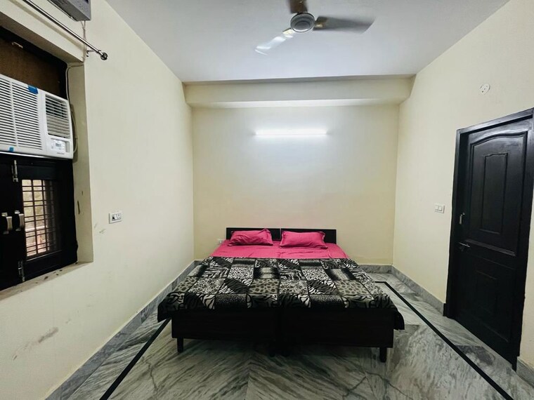 Bedroom, south city 1 1 Bedroom 750 Sq.Ft. Builder Floor In South City 1 Gurgaon 10265435