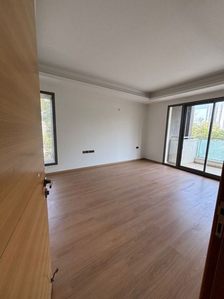 Room, unitech-uniworld-resorts-the-residences 5 Bedroom 6689 Sq.Ft. Villa In Sector 33 Gurgaon 10265337