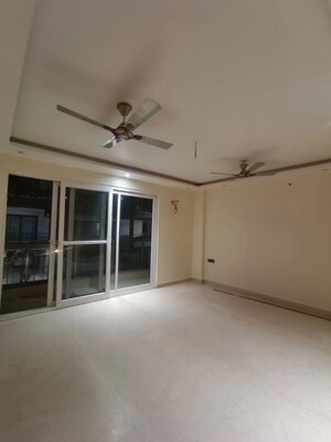 Room in 2 BHK Apartment at Pyramid Heights, Sector 85 – for Rent