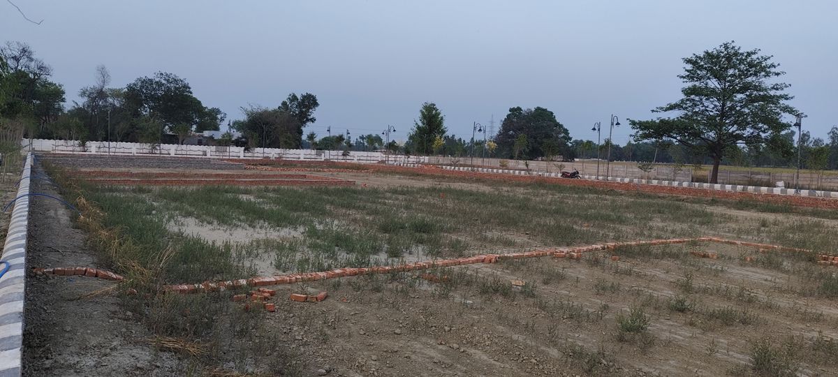 Plot For Sale in Krishna Iscon Valley