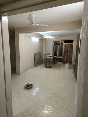 Room in 3 BHK Builder Floor at Sector 88 – for Rent