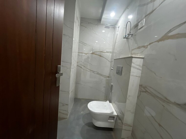 Bathroom, saket 2 Bedroom 1000 Sq.Ft. Apartment In Saket Delhi 10265543