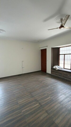 2 BHK Builder Floor For Sale in Uttam Builder Floors, Sainik Colony