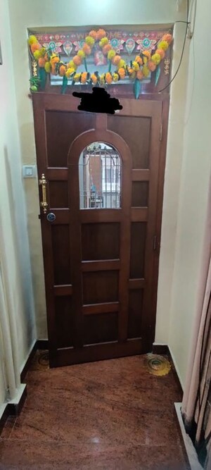 Furnished Amenities in 2 BHK Apartment at Kartar Bhavan, Colaba – for Sale