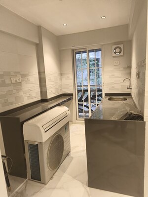 2 BHK Apartment For Rent in Parmar CHS, Vile Parle East