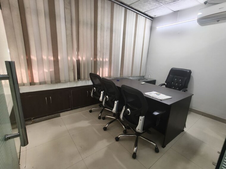 Team Area, netaji subhash place Commercial Office Space 1072 Sq.Ft. In Netaji Subhash Place Delhi 10266277