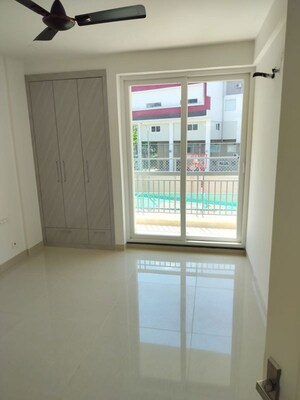 Room in 3 BHK Apartment at Maxxus Elanza, International Airport Road – for Sale