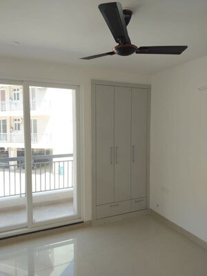 Room in 3 BHK Apartment at Maxxus Elanza, International Airport Road – for Sale