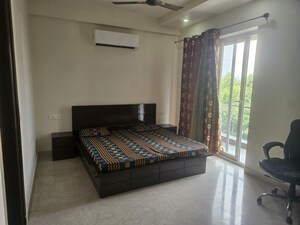 Bedroom in 3 BHK Builder Floor at Sector 72 – for Rent