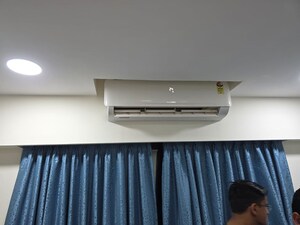 Furnished Amenities in 3 BHK Apartment at Tirath Apartment, Vile Parle West – for Rent