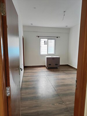 Room in 3 BHK Apartment at S2 Homes The Water Grove, Electronic City Phase ii – for Rent