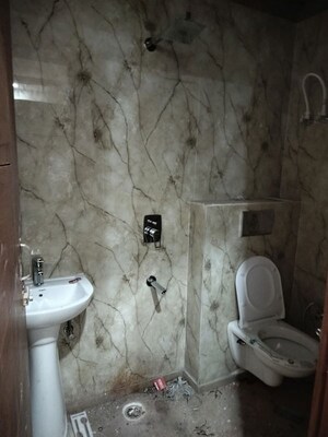 Bathroom in 2 BHK Builder Floor at Defence Enclave Noida, Sector 44 – for Rent