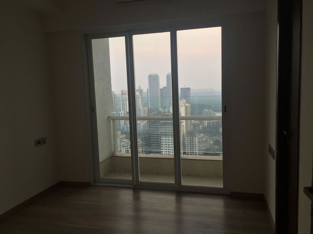 2 BHK + Extra Room Apartment For Sale in Omkar Alta Monte