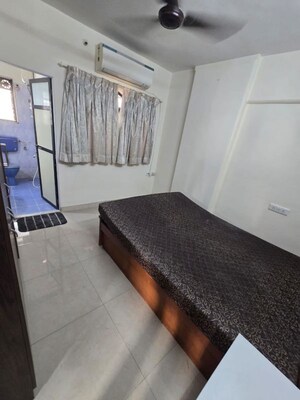 Master Bedroom in 3 BHK Apartment at Charmee Enclave, Vile Parle East – for Rent