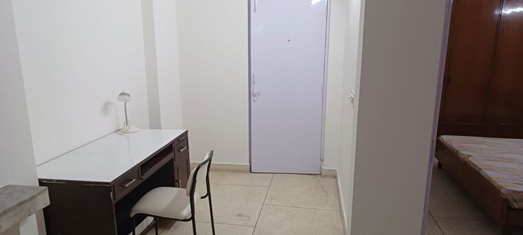 Bathroom, east of kailash 2 Bedroom 1100 Sq.Ft. Builder Floor In East Of Kailash Delhi 10266343