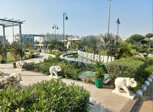 Plot Area in 3 BHK Apartment at Signature Global City, Sector 37d – for Rent