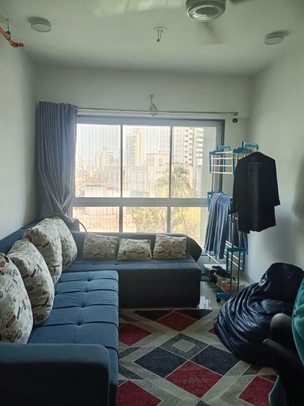 1 BHK 650 Sq.Ft. Apartment in Empire Towers