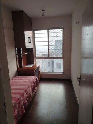 Room in 2 BHK Apartment at Signature Global Proxima Phase 2, Sector 89 – for Rent